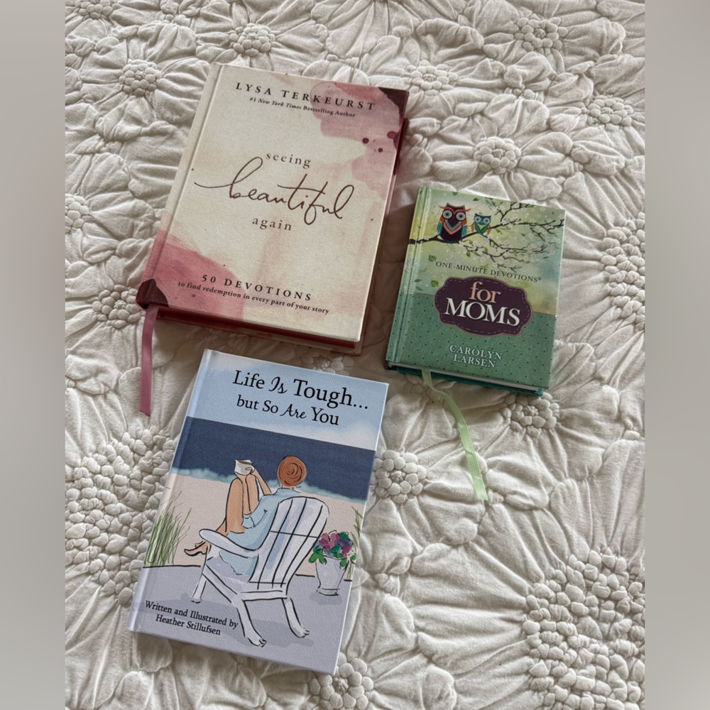 Book Bundle - Picture 2 of 9